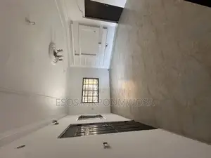 4bdrm Shared Apartment in Chevron for rent