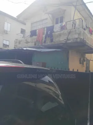 8bdrm Block of Flats in Yaba, Abule-Oja for sale