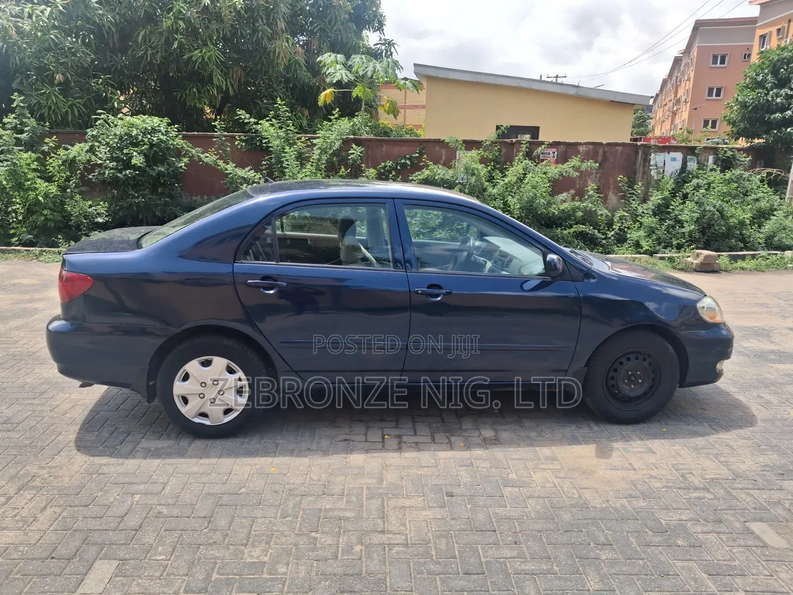 Toyota Corolla LE 2005 Blue