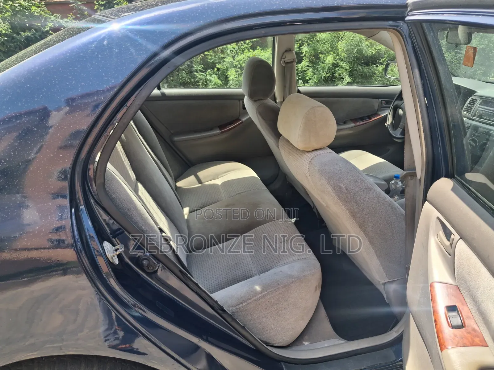 Toyota Corolla LE 2005 Blue