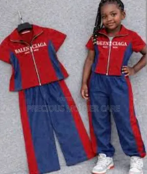 Children and Teenagers Mix Jean Up and Down