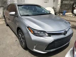 Toyota Avalon 2017 Silver
