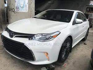 Toyota Avalon 2017 White