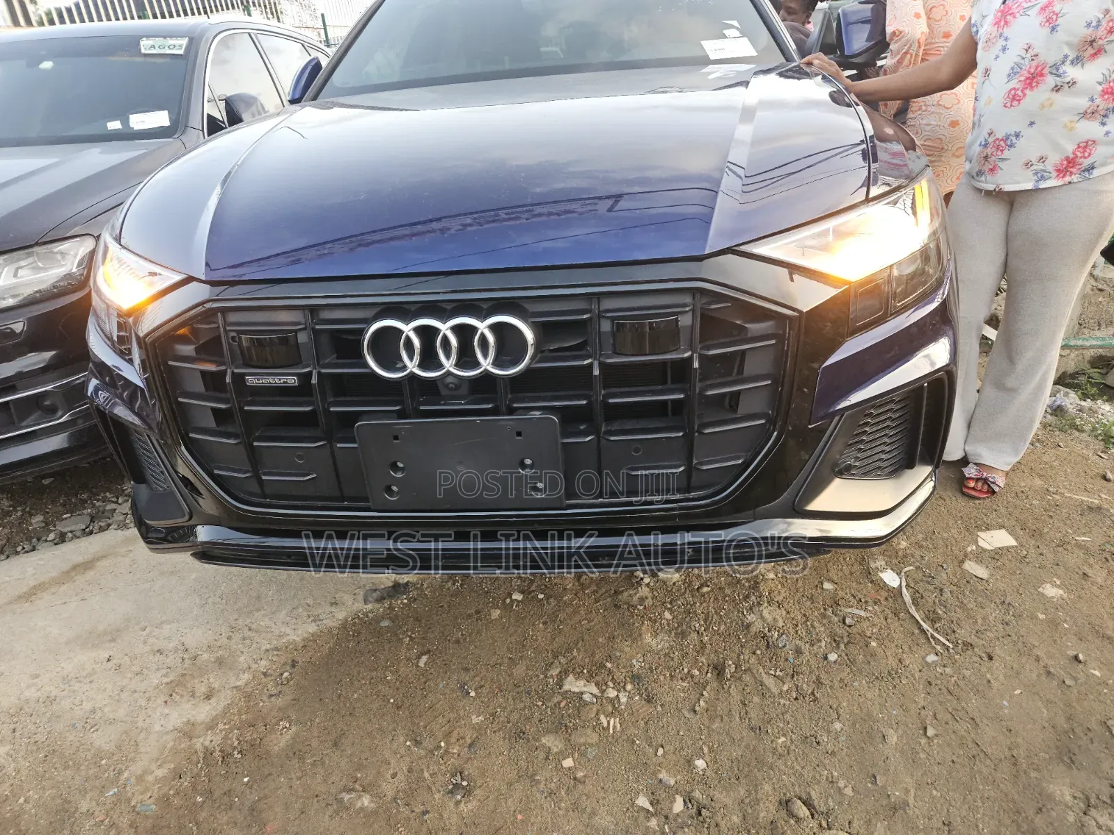 Audi Q8 2022 Blue
