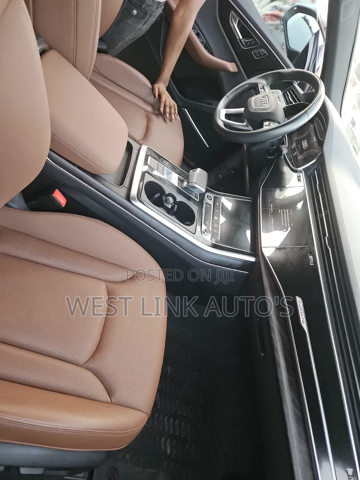Audi Q8 2022 Blue