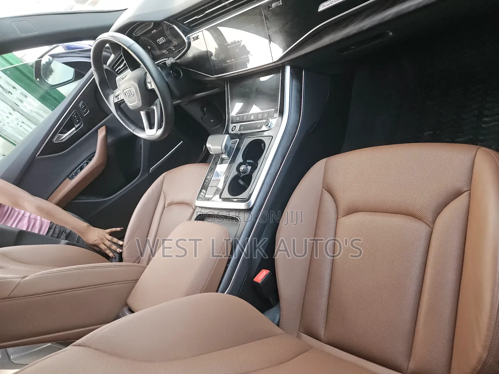 Audi Q8 2022 Blue