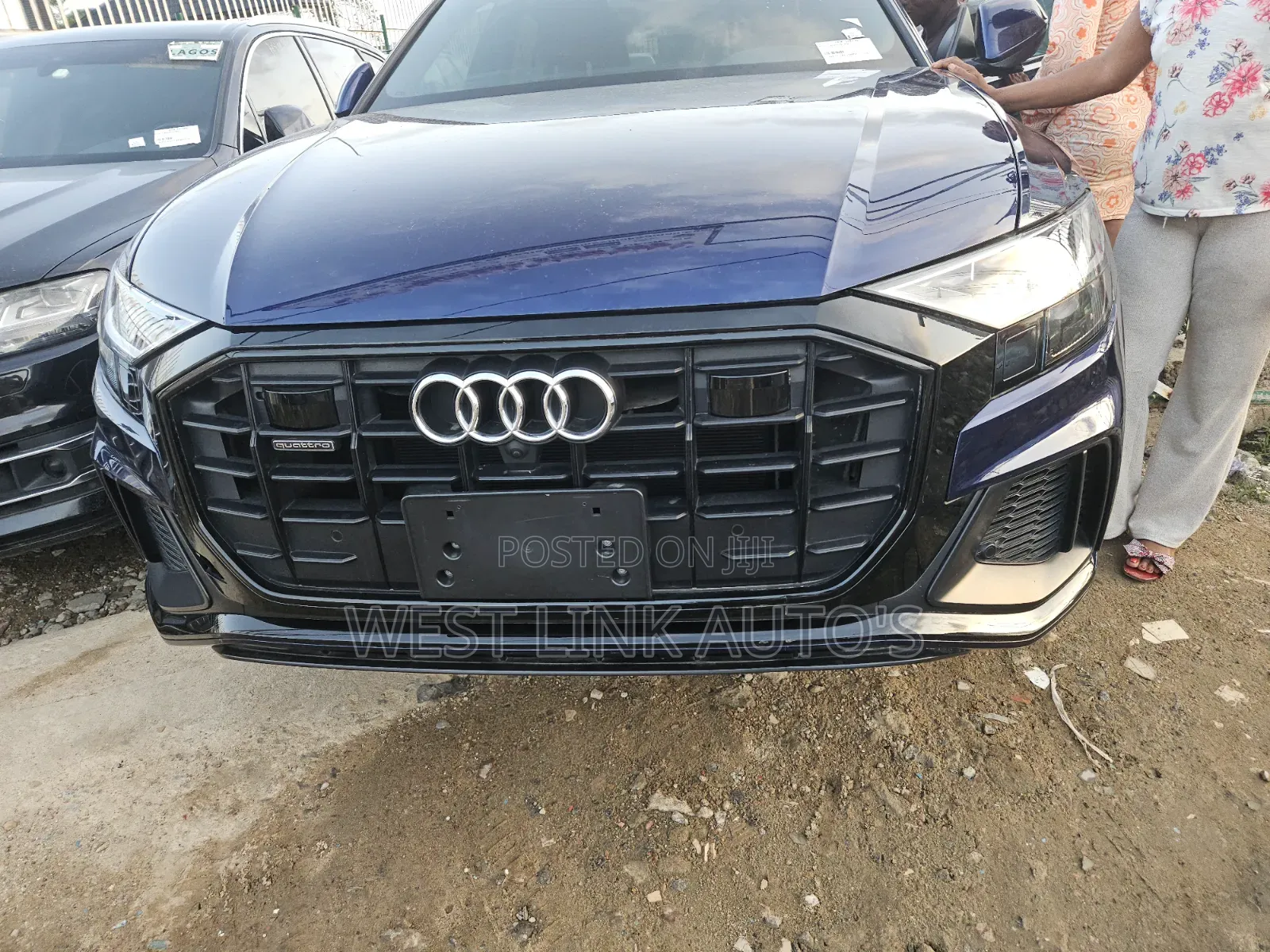 Audi Q8 2022 Blue