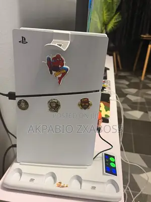 Pes 5— Ps5 Slim - 1tb Storage