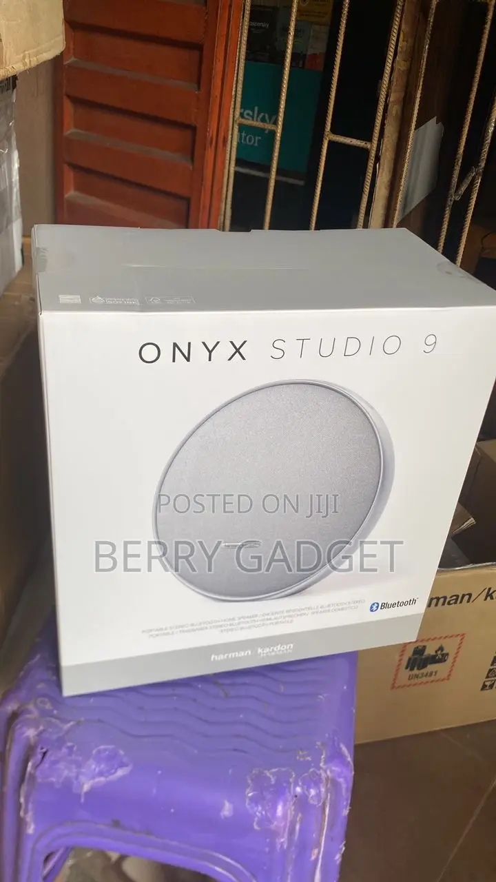Harman Kardon Onyx Studio 9