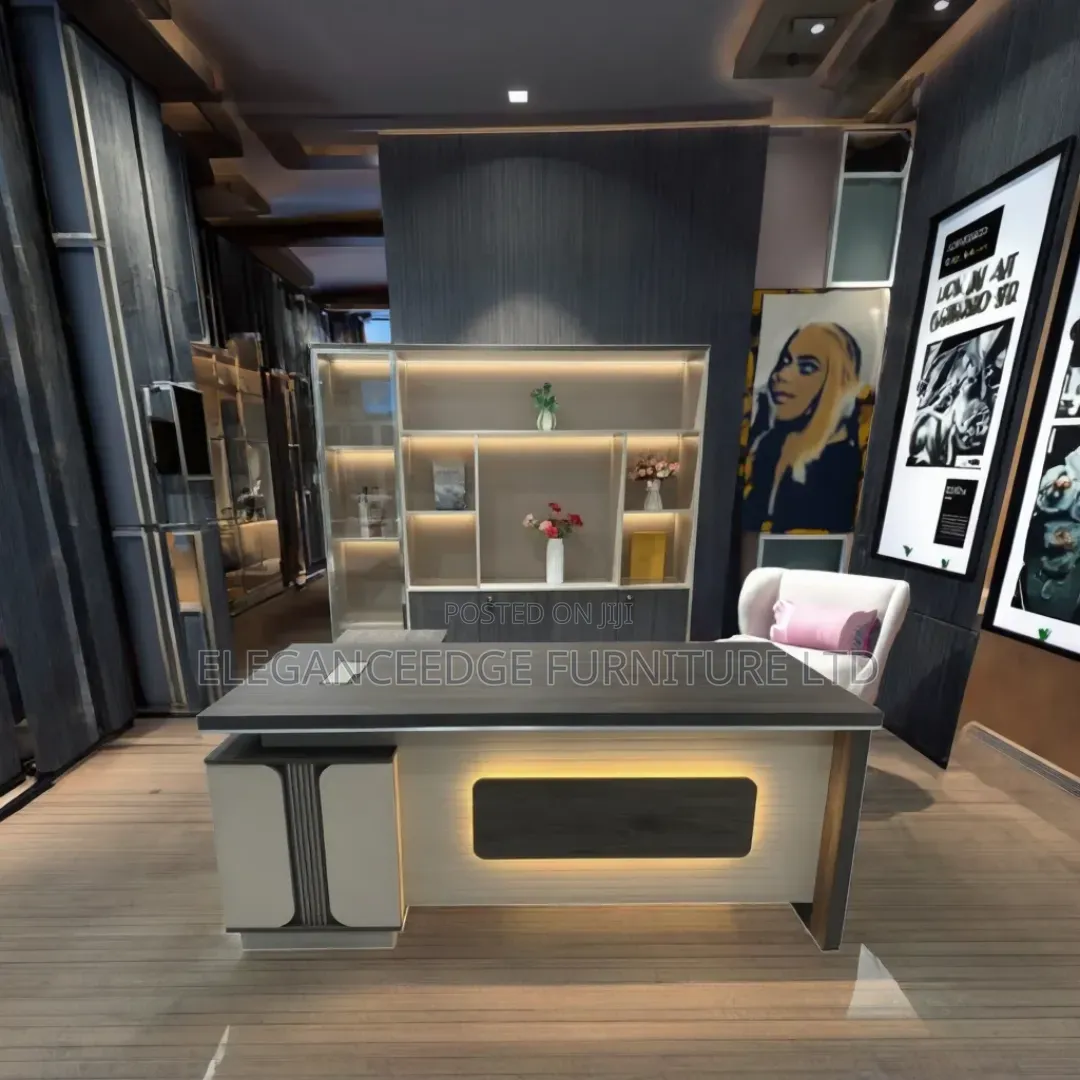 1.6 Meter Executive Director Office Table With Led Light