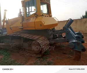 Powerful Liebherr Buldozer With Ripper