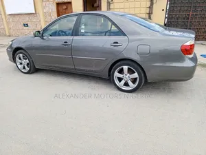 Toyota Camry LE 4dr Sedan (2.4L 4cyl 5A) 2006 Gray