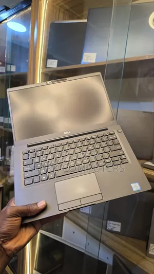 Laptop Dell Latitude 7300 8GB Intel Core i7 SSD 256GB