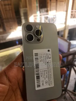 New Apple iPhone 16 Pro Max 256 GB Silver