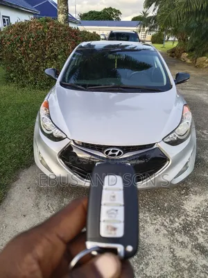 Hyundai Elantra 2012 Silver