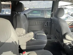Toyota Sienna XLE Limited AWD 2006 Silver
