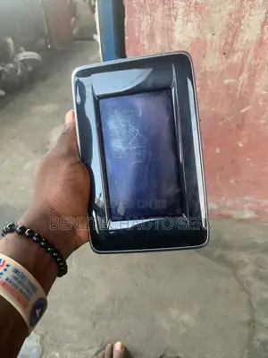 Cla 250 Small Screen