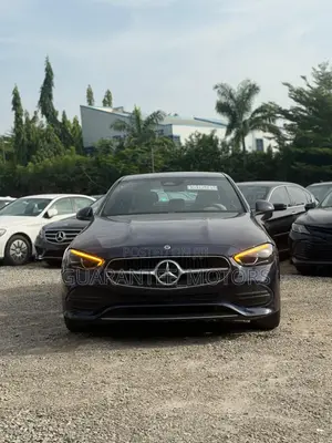Mercedes-Benz C300 2022 Blue