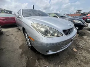 Lexus ES 2025 Silver