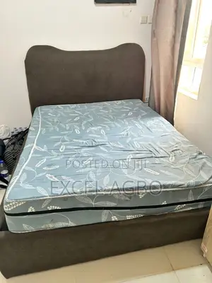 Bedframe and Foam