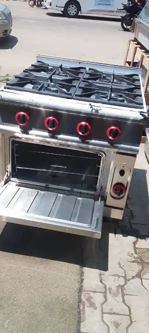Commercial Four Burner With Oven