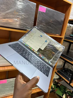 Laptop Apple MacBook Pro 16GB Intel Core i7 SSD 1T