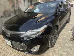 Toyota Avalon Limited Sedan FWD (3.5L 6cyl 6A) 2013 Black