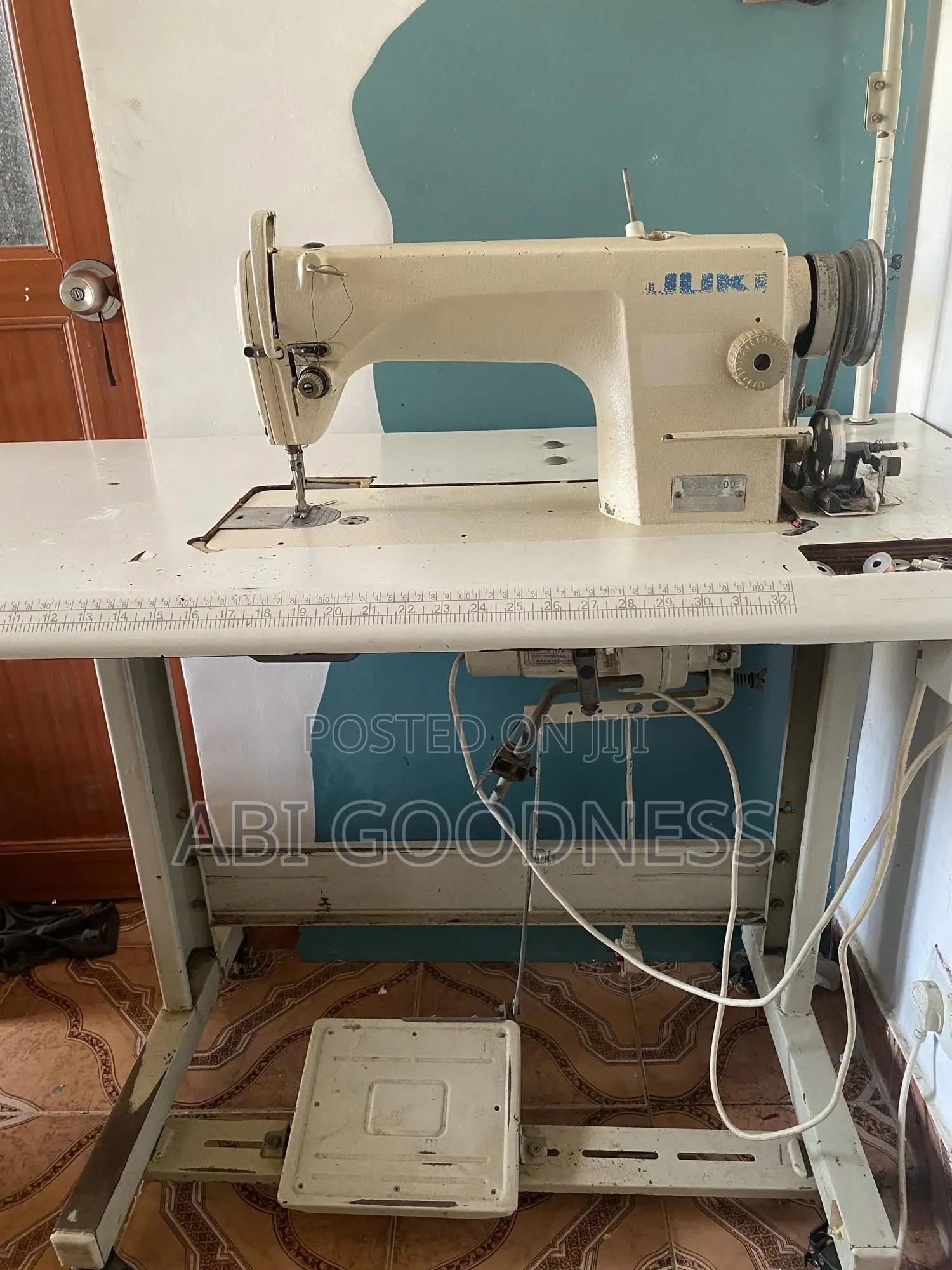 Industrial Sewing Machine