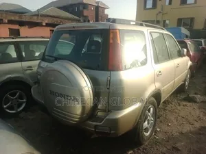 Honda CR-V 2002 Gold