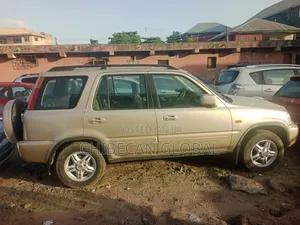 Honda CR-V 2002 Gold