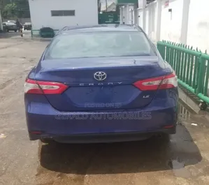 Toyota Camry LE (2.5L 4cyl 8A) 2019 Blue