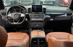 Mercedes-Benz GLE-Class 2017 Black