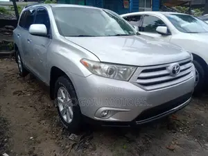 Toyota Highlander Limited 2012 Silver