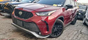 Toyota Highlander XSE AWD 2023 Red