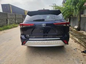 Toyota Highlander Platinum AWD 2020 Blue