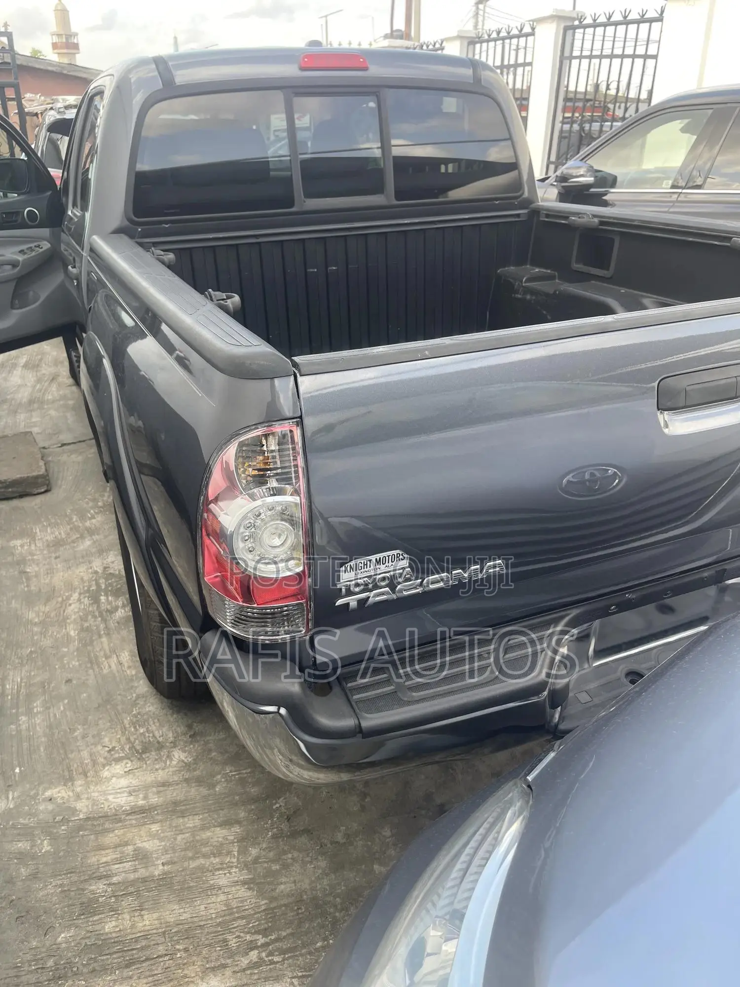 Toyota Tacoma Double Cab V6 2011 Gray