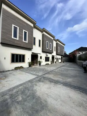 1bdrm Duplex in Forces Avenue Old for rent