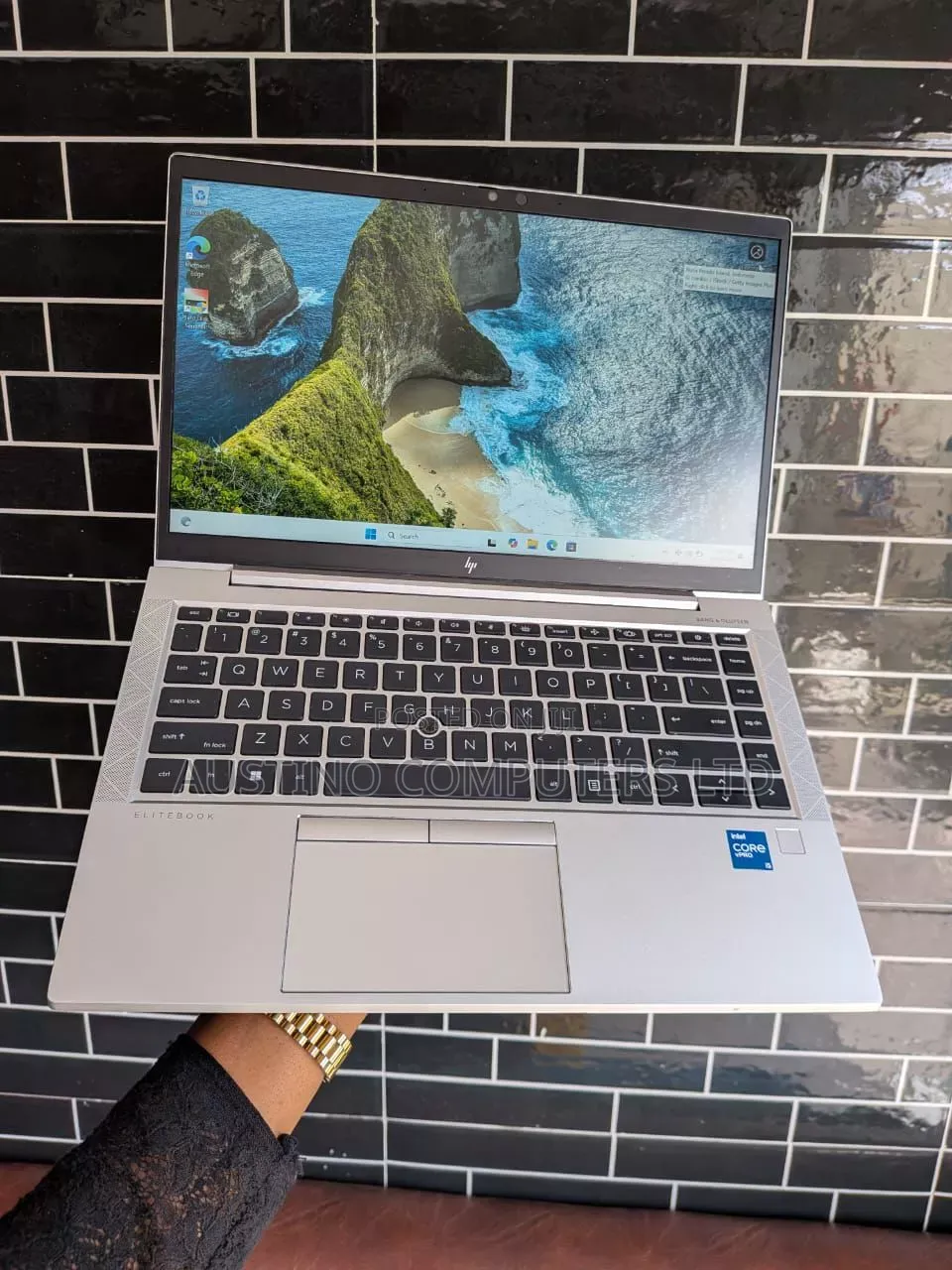 New Laptop HP EliteBook 840 G8 8GB Intel Core i5 SSD 256GB