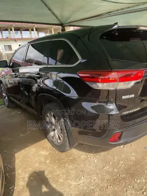 Toyota Highlander LE Plus 4dr SUV AWD (3.5L 6cyl 6A) 2015 Black