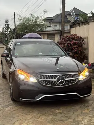 Mercedes-Benz E200 2014 Black