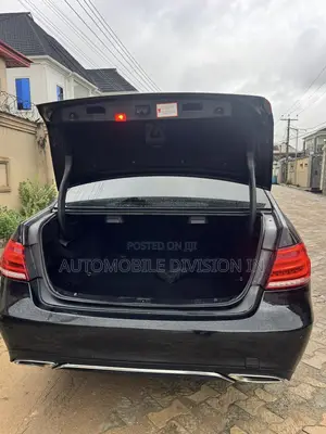 Mercedes-Benz E200 2014 Black