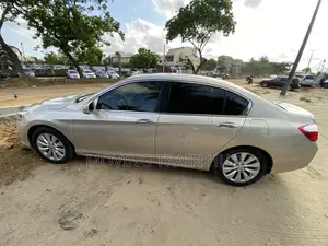 Honda Accord EX-L V-6 4dr Sedan FWD (3.5L 6cyl 6A) 2013 Gold