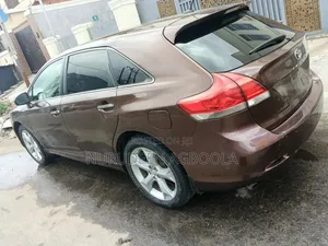 Toyota Venza AWD 2010 Brown