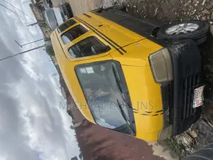 Suzuki Every 2004 Yellow