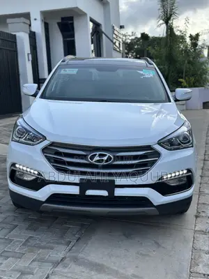 Hyundai Santa Fe 2017 White