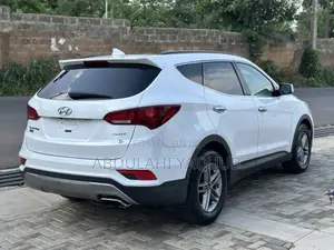 Hyundai Santa Fe 2017 White