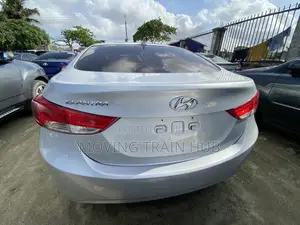 Hyundai Elantra Limited 2012 Silver
