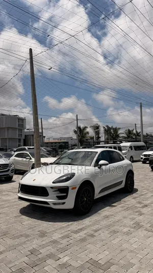 Porsche Macan GTS 2017 White