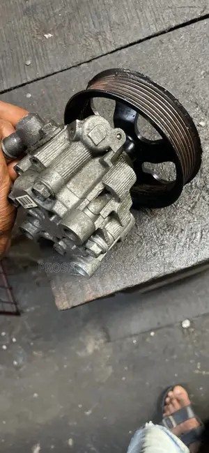 Power Steering Pump for Toyota Sienna 2006/2008 Model