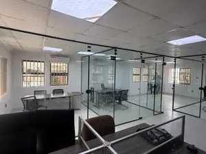 Office Partition With a 10mm Plain Tempered Glass